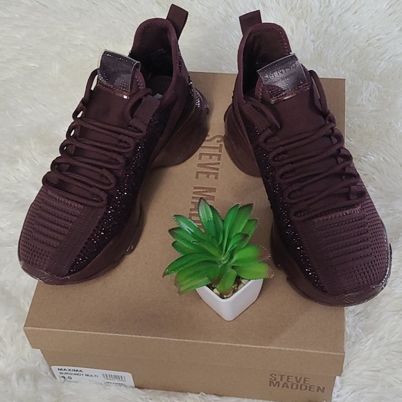 Steve Madden Shoes - Steve Madden Maxima Sneaker